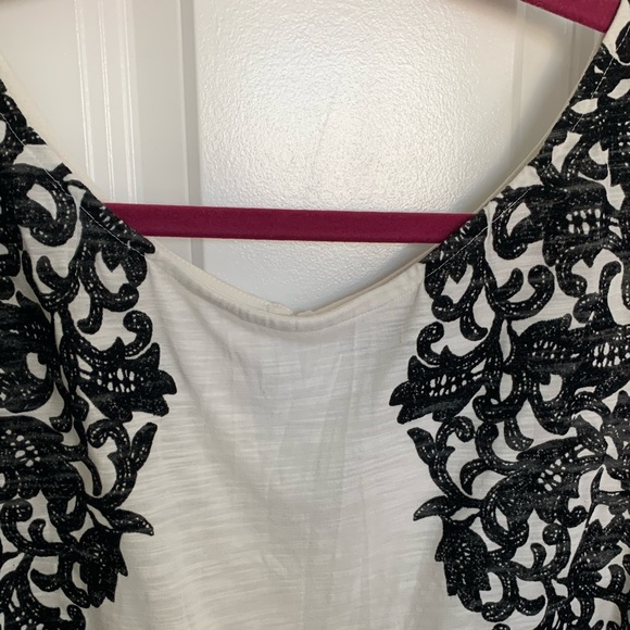 AEO Tank - Picture 2 of 4